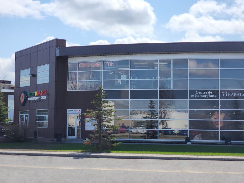The Coiffure Toni building from the street in Gatineau